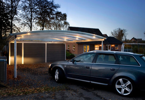 ELIPSE carport med LED-spots, som giver et rigtig godt orienteringslys