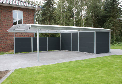 ELIPSE carport til 2 biler med skur og afskærmning mod naboen