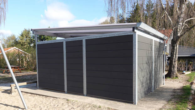 PLAN aktivitetsrum til børnene. Beklædning i komposit