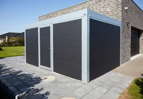 Redskabsskur Med Isopanel Beklaedning