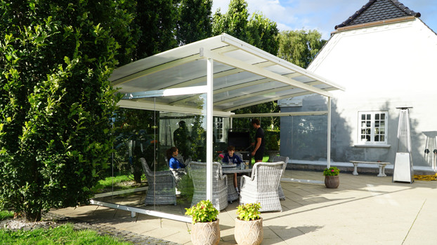 ELIPSE fritstående terrasseoverdækning med glas på 3 sider