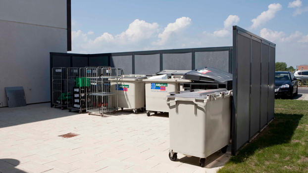 Containerafskærmning i fibercement