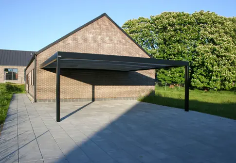 UNA Sortlakeret Vaeghaengt Carport Wall I Vejle Udstillingshus