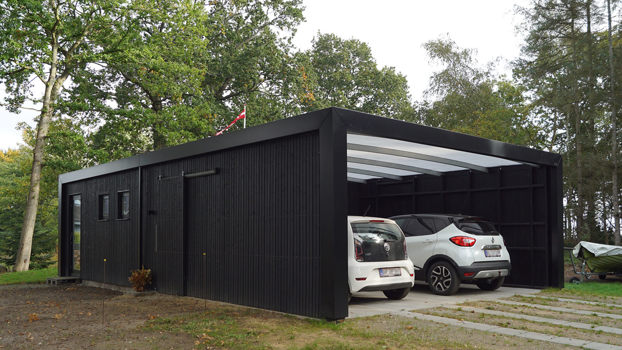 KUBIC konstruktion hvor kunden selv har beklædt med sortlakeret træ