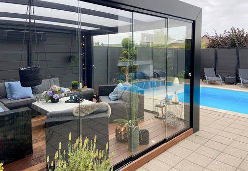 Udestue model KUBIC med 2 glasskydedøre