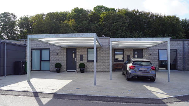 UNA Wall carporte monteret på muren