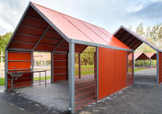 Overdaekning Udekoekken Til Udeundervisning Model PEAK Tag Og Beklaedning Er Pulverlakeret