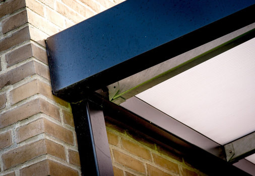 UNA Wall monteret direkte på husmur