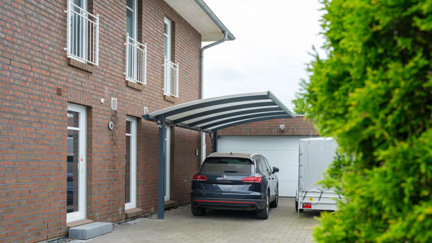 WING carport i pulverlakeret antrasitgrå