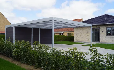 Carport med fladt tag model UNA med redskabsrum. Plads til 2 biler