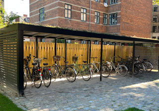 UNA Pulverlakeret Cykeloverdaekning Med Sedumtag